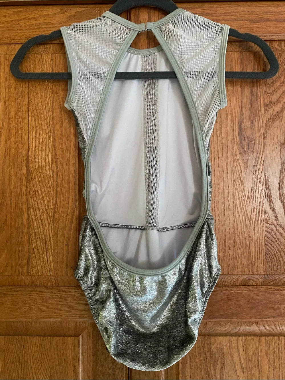 Chelsea B Girls Metallic Silver Crushed Velour Open Back Leotard Child Large